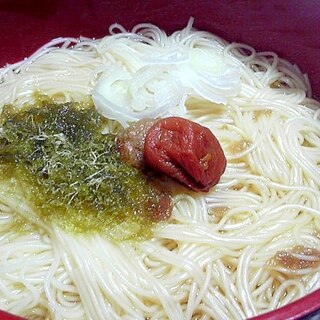 とろろ昆布と梅干しのあっさりにゅうめん